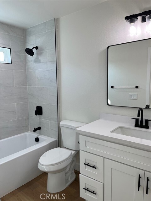 Building Photo - 504 E Stuart Ave