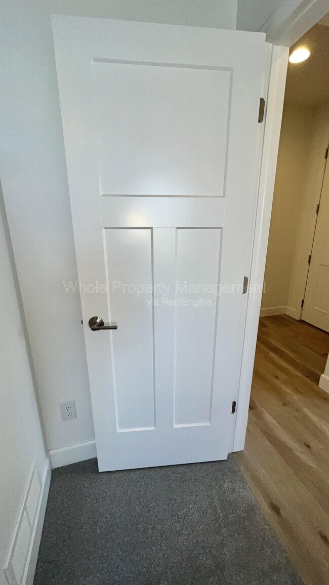 Building Photo - 5782 Saddle Skirt St