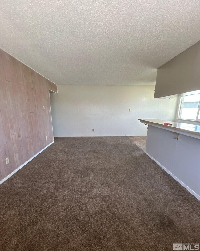 Building Photo - 5020 Tahiti Wy