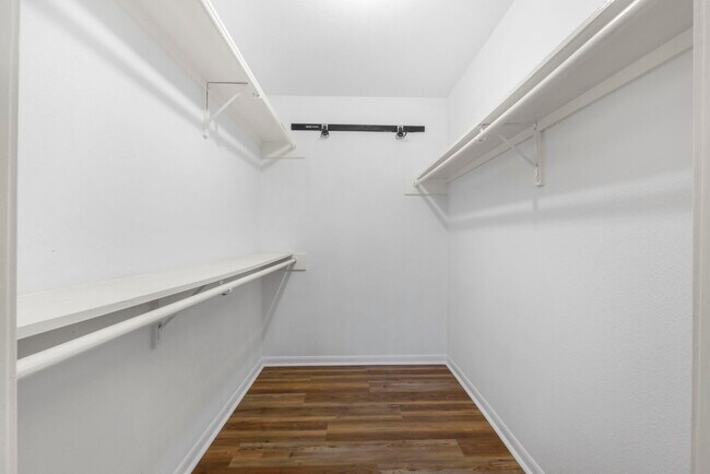 Building Photo - 2750 Holly Hall St