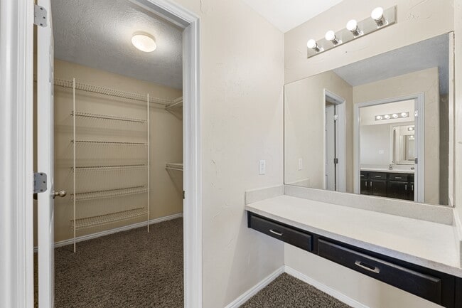 Building Photo - 10483 Sage Vista Way
