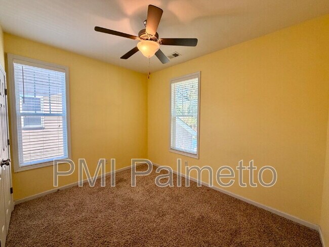 Building Photo - 6877 Pennington Rd