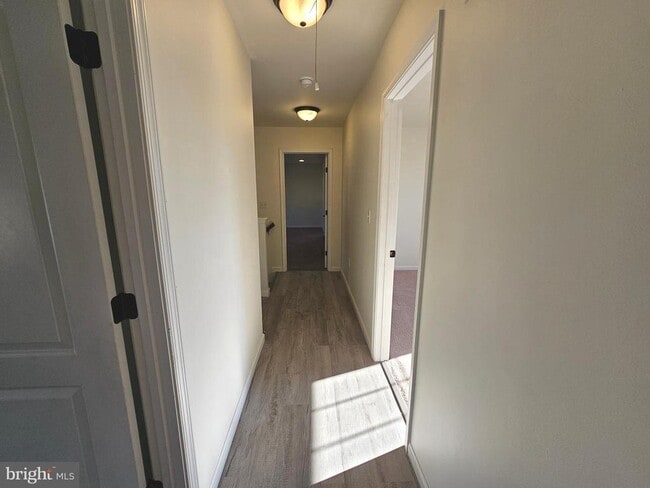 Building Photo - 269 S Marshview Terrace