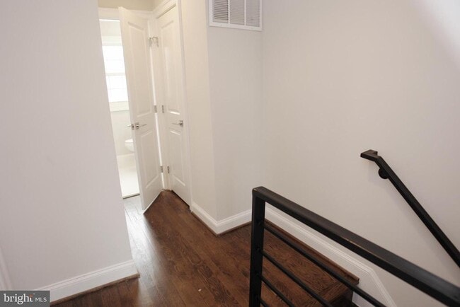 Building Photo - 12307 Chesterton Dr