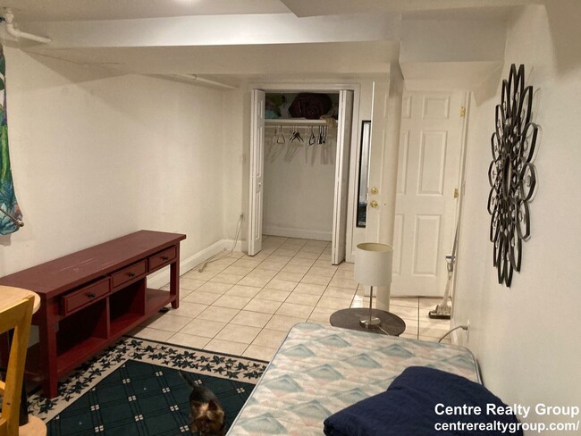 Building Photo - Amazing value two bedroom in Brookline