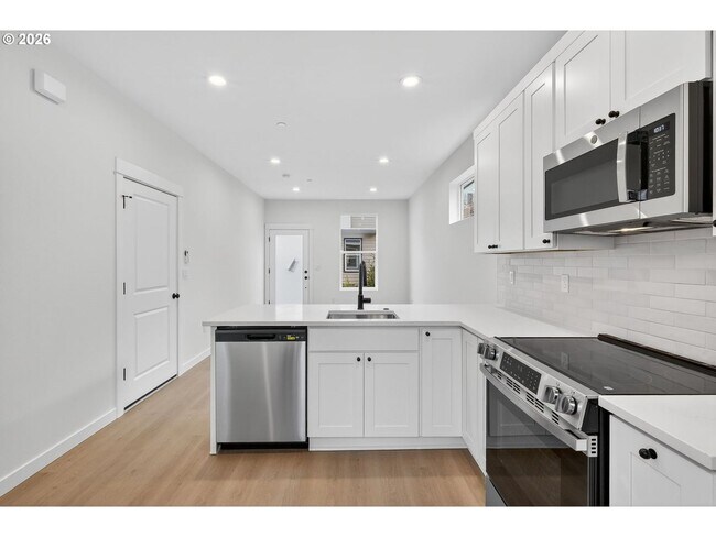 Building Photo - 4077 SW McKinley St
