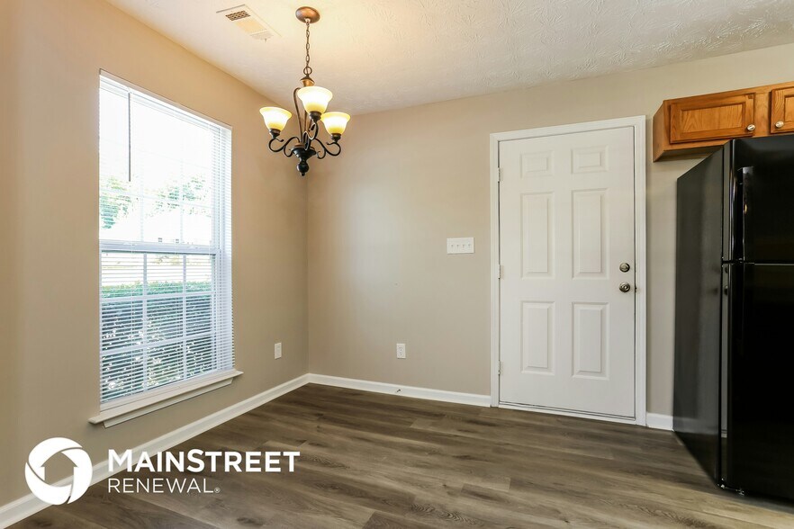 Building Photo - 1060 Overlook Dr