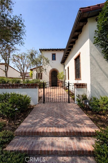 Building Photo - 23 Praire Grass