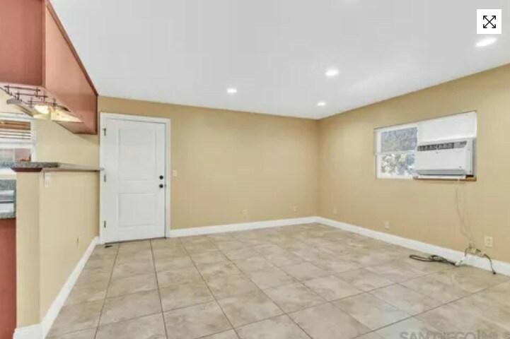 Building Photo - 12805 Mapleview St