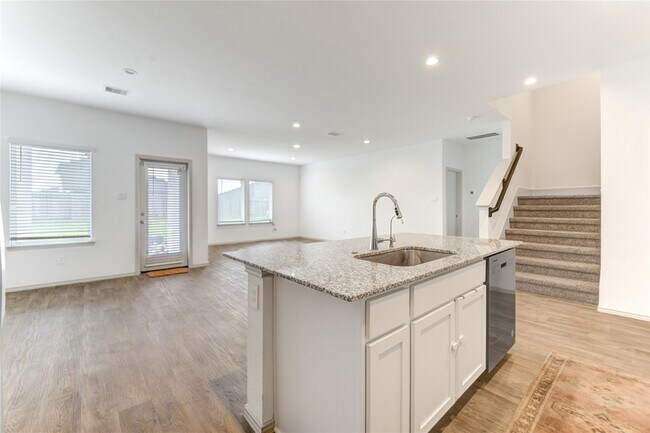 Building Photo - 7319 Sunset Crk Dr