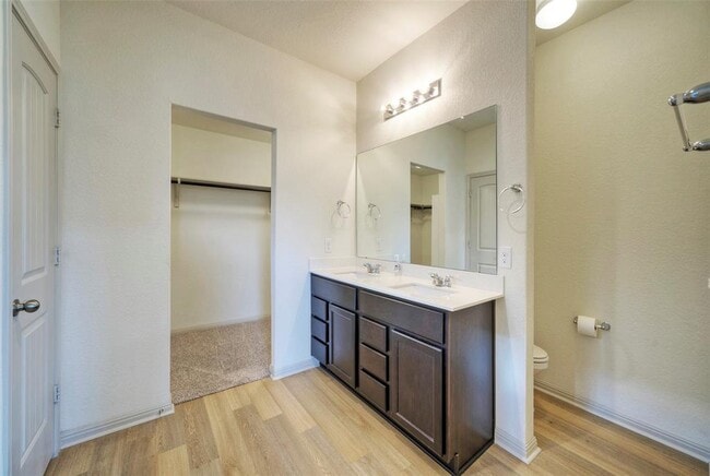 Building Photo - 1709 Fairhaven Gtwy