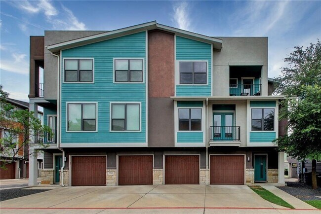 Building Photo - 1504 Lorraine Loop