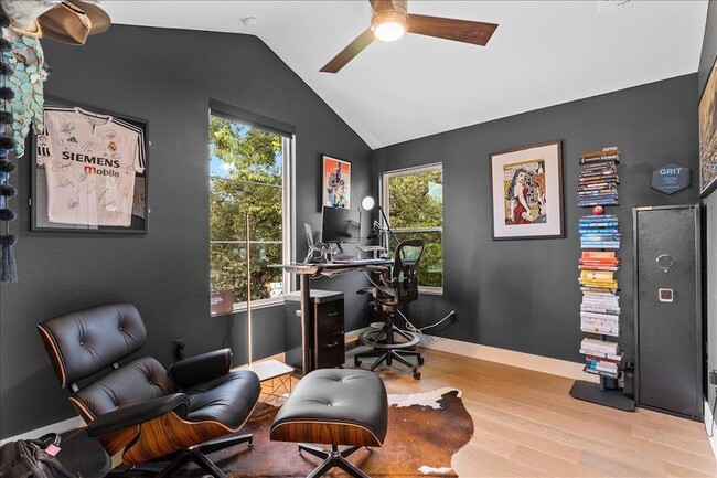 Building Photo - 4201 Clawson Rd