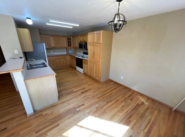 Building Photo - 10449 Hollyhock Court