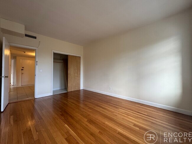 Building Photo - 1131 Commonwealth Ave