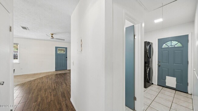 Building Photo - 3926 Sabal St