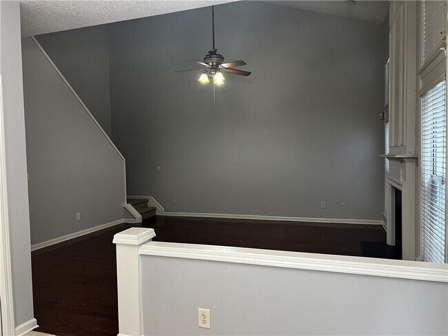 Building Photo - 655 Alstonefield Dr