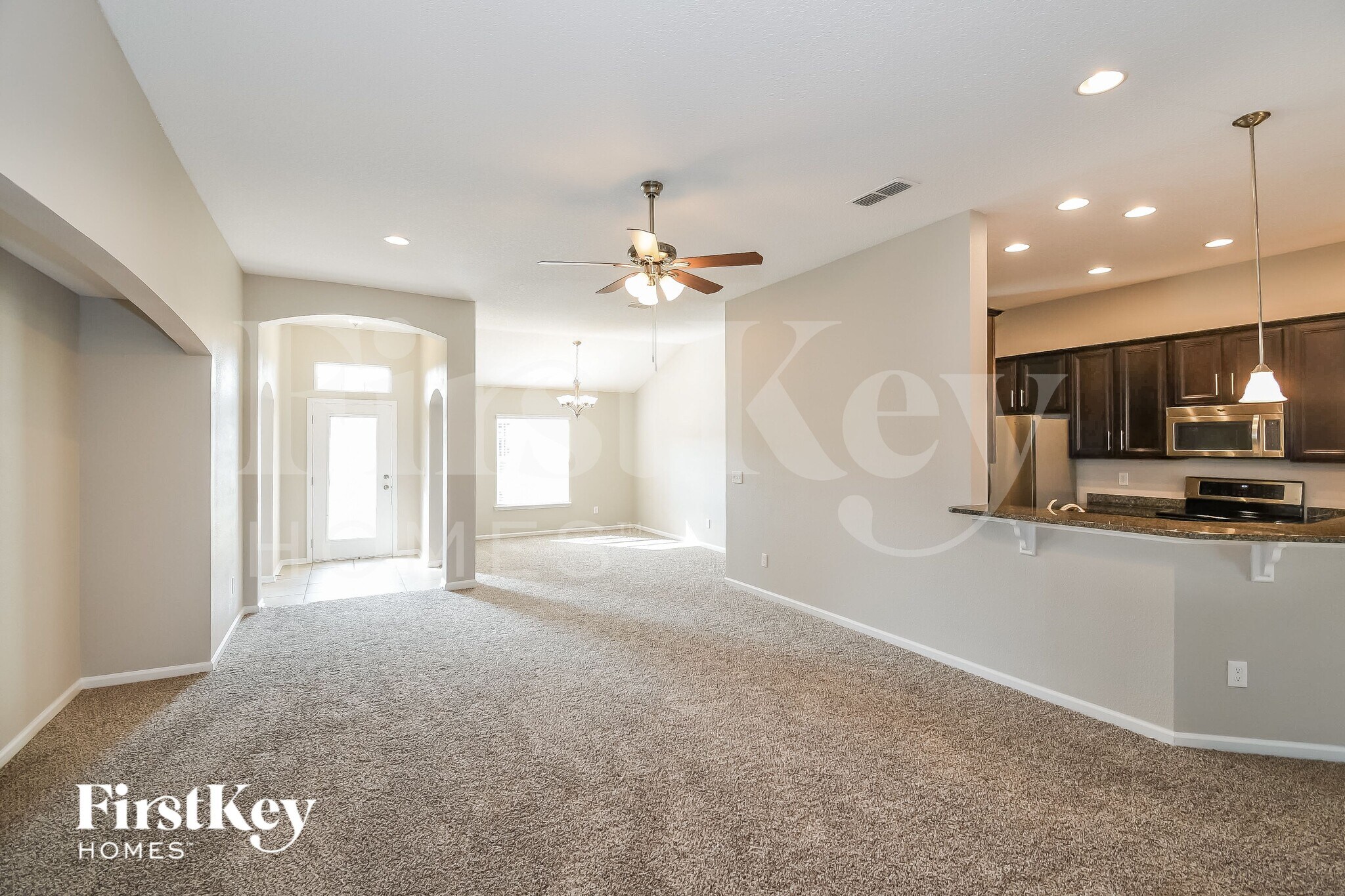 Building Photo - 15962 Bainebridge Dr