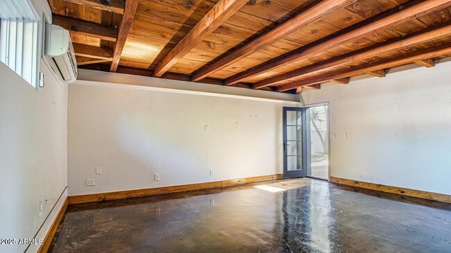 Building Photo - 902 W Verde Ln