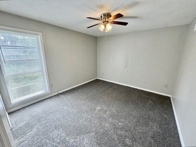 Building Photo - 5373 Wythe Cove