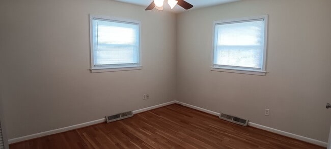 Building Photo - Christiansburg, 3 BR / 2.5 BA, Available Now