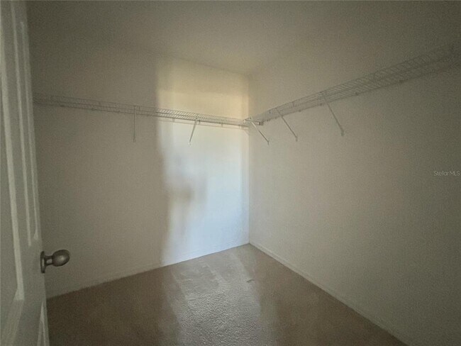 Building Photo - 140 Primrose Dr