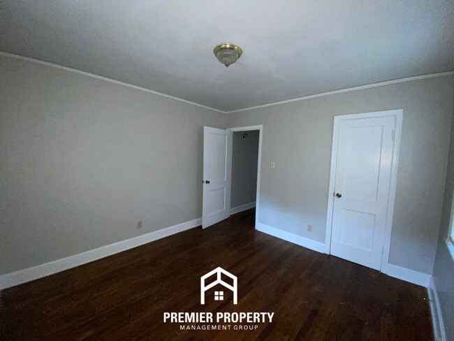 Building Photo - 1716 Warner Ave