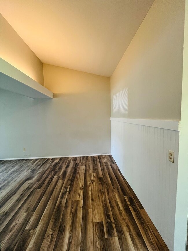 Building Photo - 3 Bedroom Home in Florissant - UPDATED KIT...