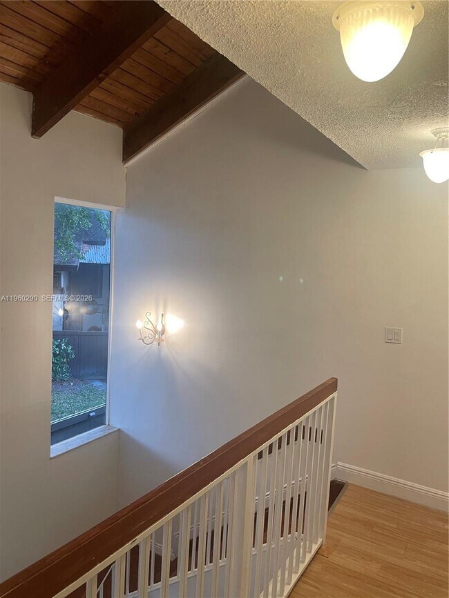 Building Photo - 2191 Bayberry Dr