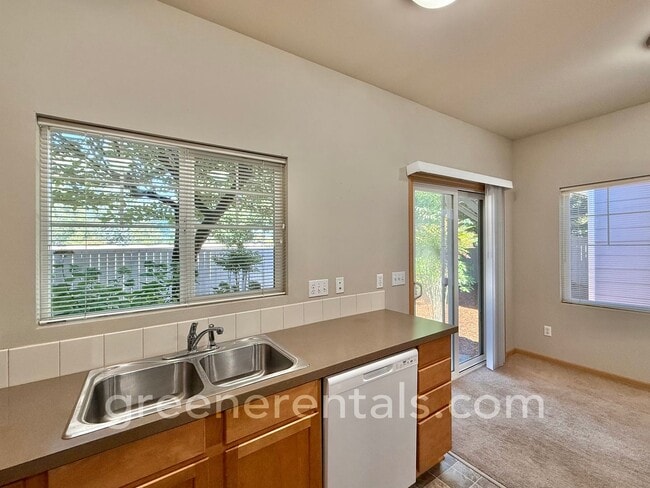 Building Photo - Coming Soon! 2BR 2.5BA Condo in Horizon Po...