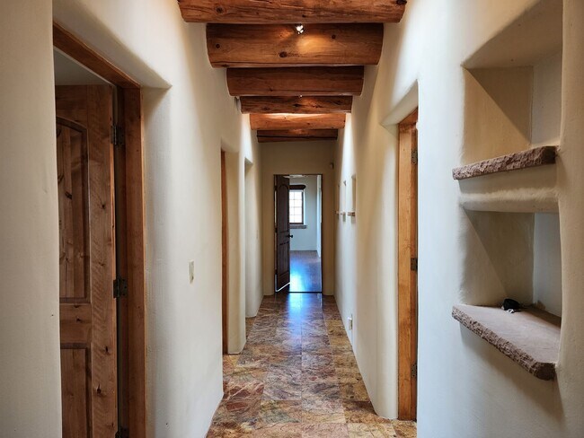 Building Photo - 4 Palentine Rd