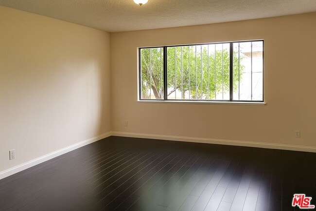 Building Photo - 15131 Polk St