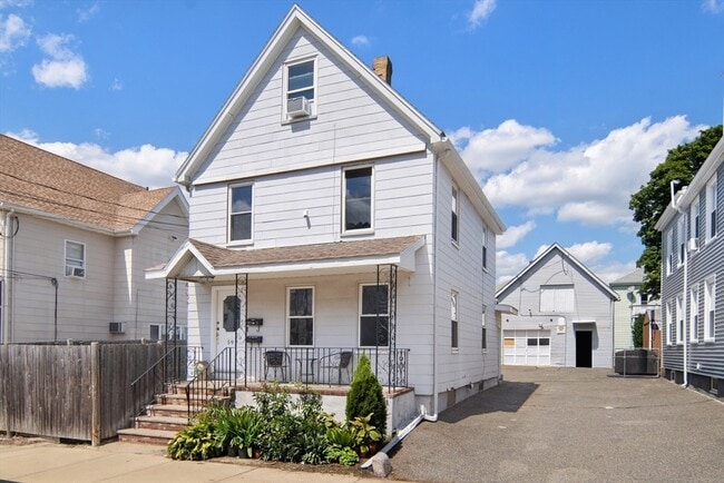 Building Photo - 59 Woodville St