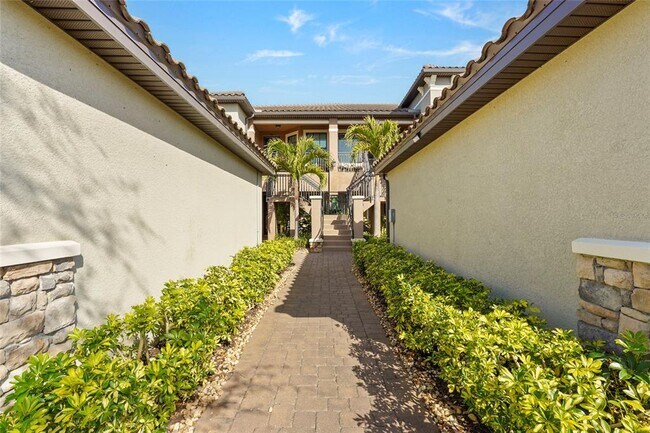 Building Photo - 13731 Messina Loop