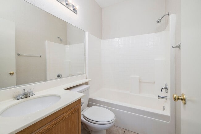 Building Photo - Single Story Home @ Buffalo/Desert Inn  1 Story - 2 Bedrooms + Den