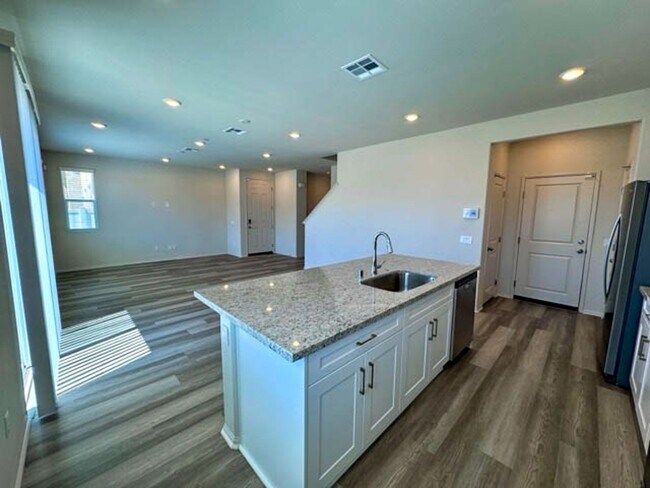 Building Photo - 31799 Woodbank Wy