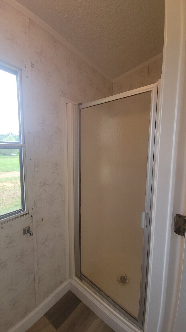 Building Photo - " 2-Bed, 2-Bath Mobile Home Retreat in Tan...
