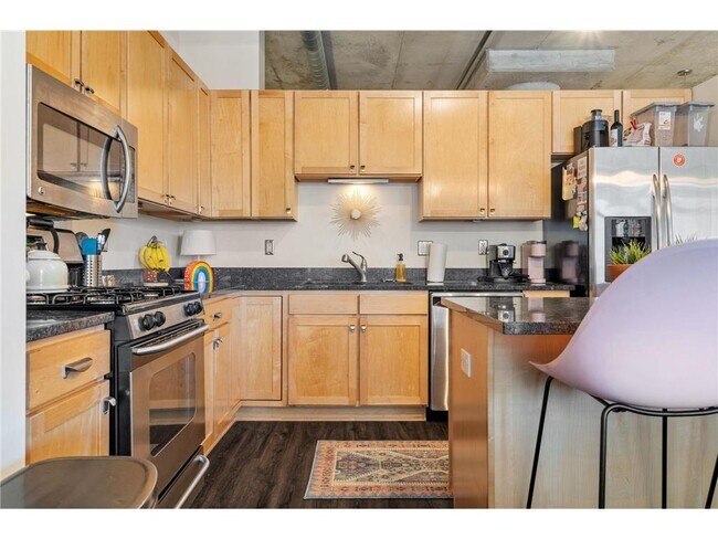 Building Photo - 720 N 4th St