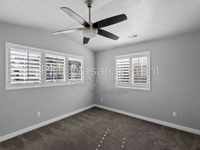Building Photo - 589 W Life Dr