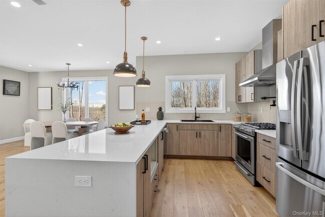 Building Photo - 24 Wildwood Dr