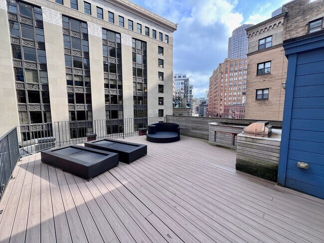 Building Photo - 45 Broad St