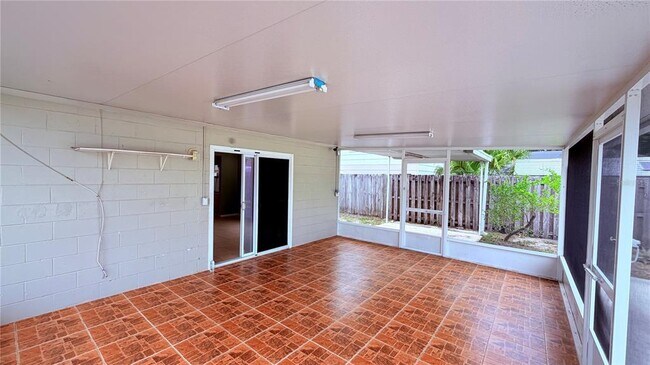Building Photo - 6411 Santa Monica Dr