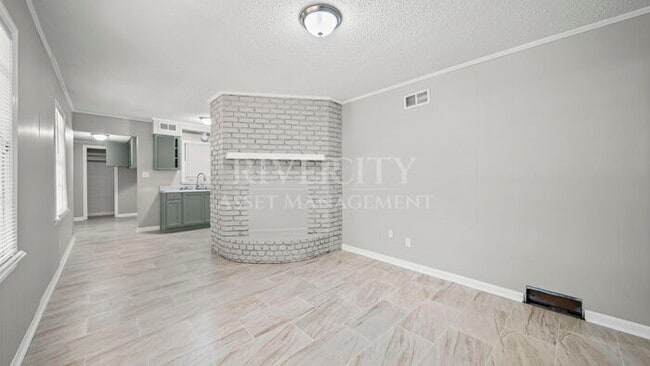 Building Photo - Stunning, Move-In Ready Home in Whitehaven! Section 8 Welcomed !!!