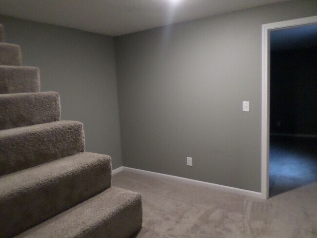 Building Photo - Timber Creek- Manhattan KS