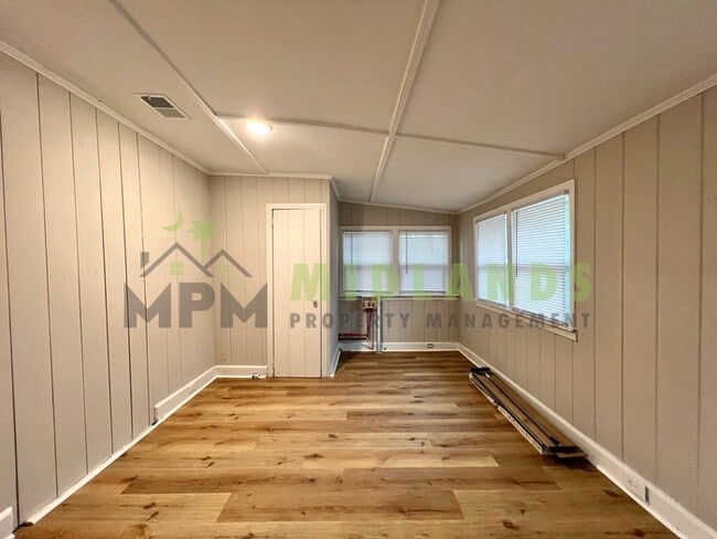 Building Photo - 1348 Ramblin Rd