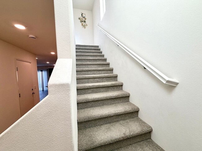 Building Photo - Stylish 4-Bedroom Solar Home Near Community Park