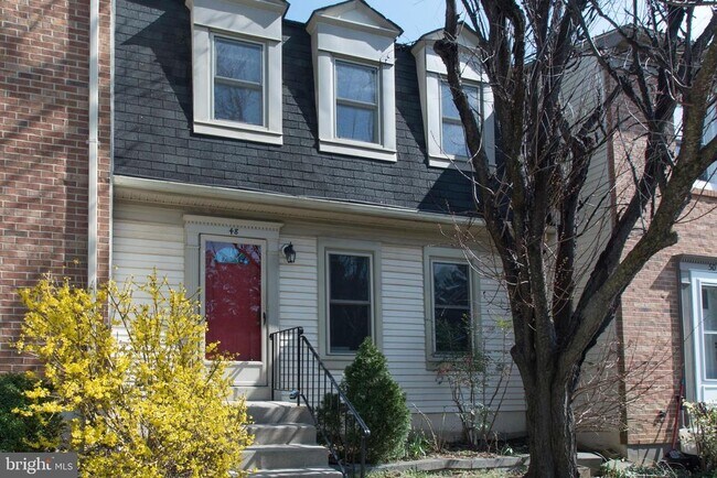 Building Photo - 48 Pontiac Way