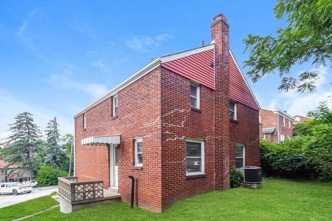 Building Photo - 65 W Bellecrest Ave