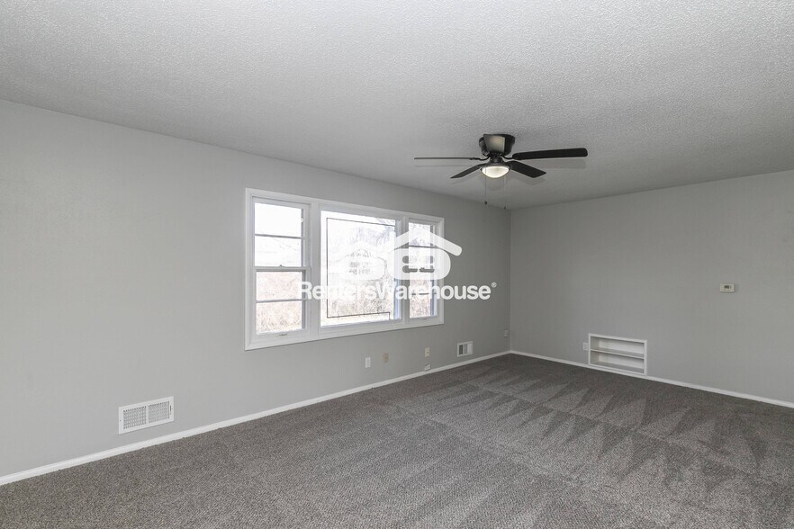 Building Photo - 4714 E 40th Terrace