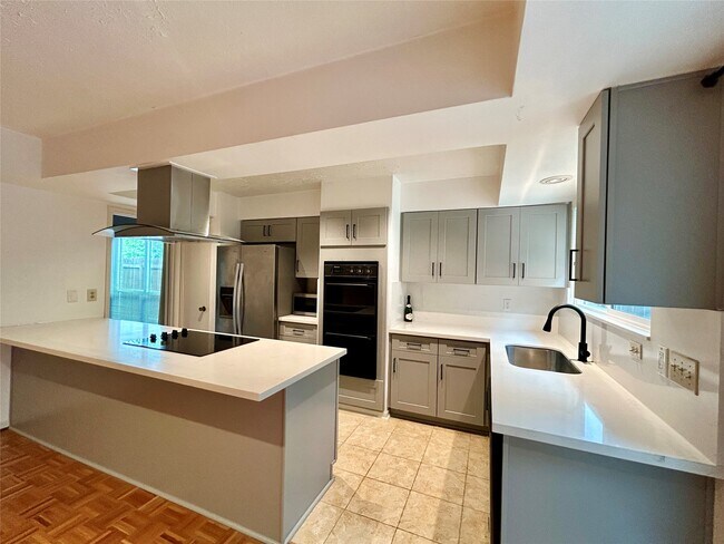 Building Photo - 2551 Coopers Post Ln